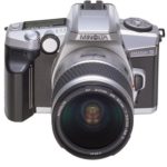 Minolta Maxxum 5 35mm SLR Quartz Date Kit with 28-80mm Zoom Lens