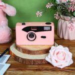 Xuhal 35mm Reusable Film Camera Retro Vintage Lightweight Film Camera for Photo Shoot, Compatible with 35mm Color Print Film and AAA Battery Included (Pink)